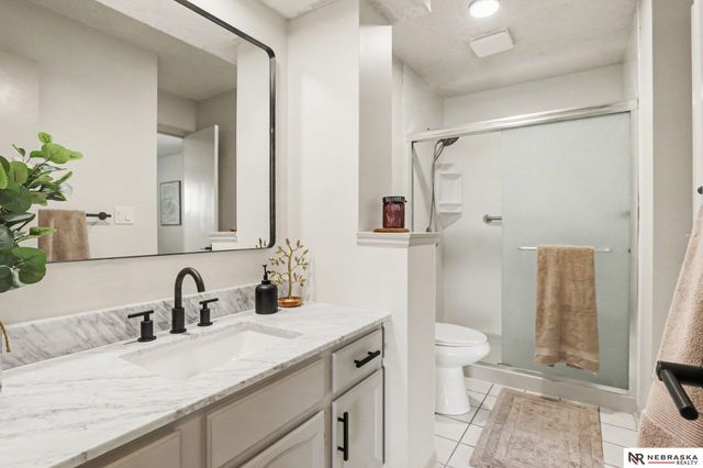 1800 Fairfield Street, Lincoln, NE 68521