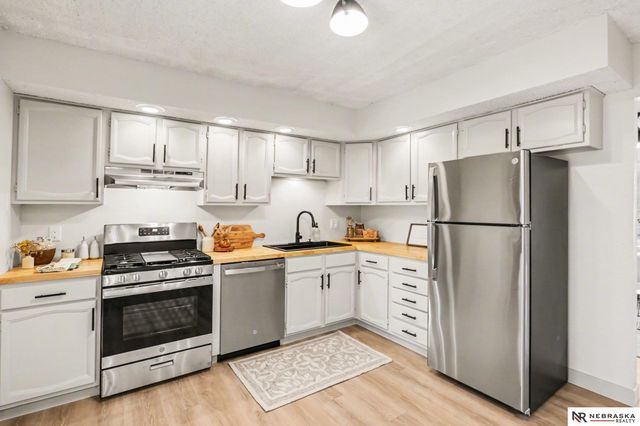 1800 Fairfield Street, Lincoln, NE 68521