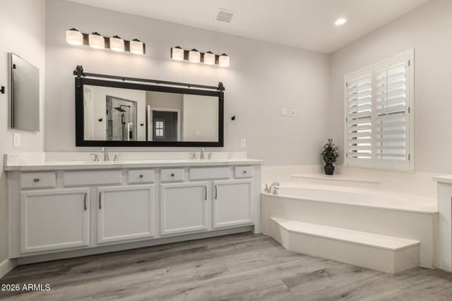 3935 E ROUGH RIDER Road 1071, Phoenix, AZ 85050