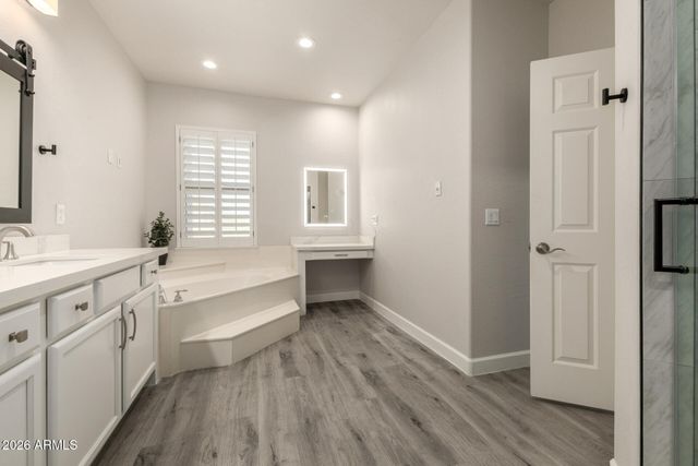 3935 E ROUGH RIDER Road 1071, Phoenix, AZ 85050