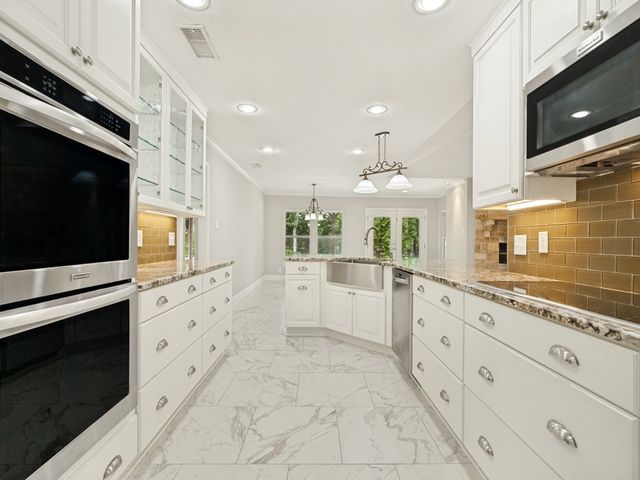 241 Southview Drive, Hudson Oaks, TX 76087