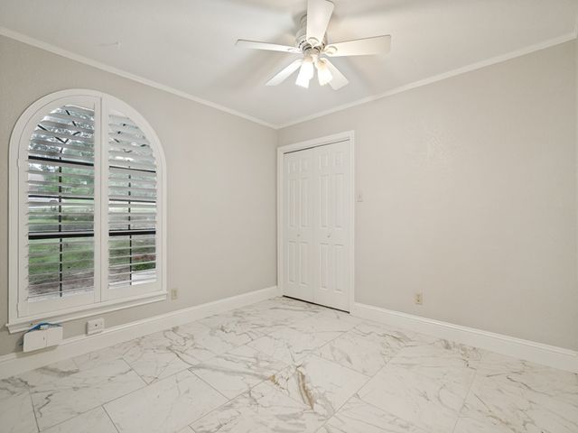 241 Southview Drive, Hudson Oaks, TX 76087