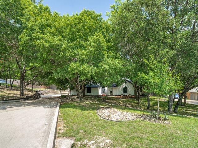241 Southview Drive, Hudson Oaks, TX 76087