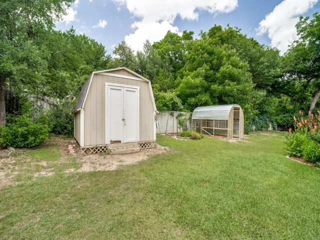 241 Southview Drive, Hudson Oaks, TX 76087