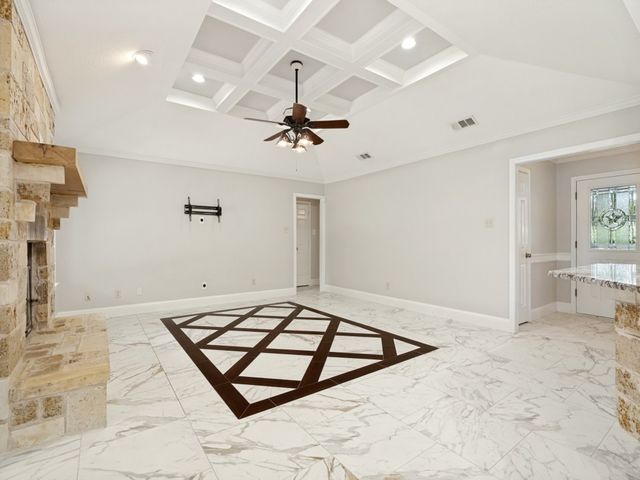 241 Southview Drive, Hudson Oaks, TX 76087