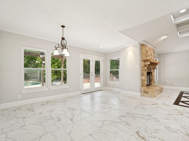 241 Southview Drive, Hudson Oaks, TX 76087