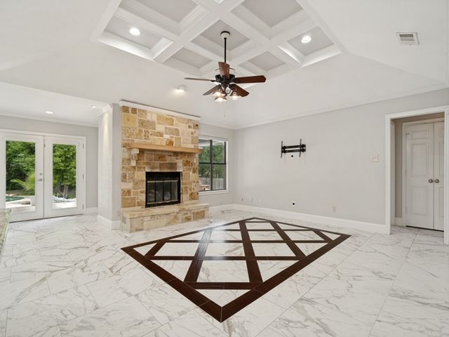 241 Southview Drive, Hudson Oaks, TX 76087