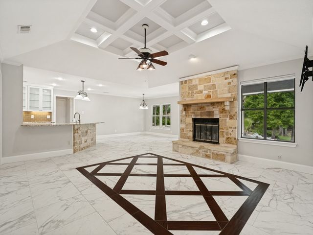241 Southview Drive, Hudson Oaks, TX 76087