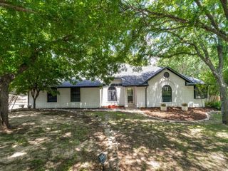 241 Southview Drive, Hudson Oaks, TX 76087