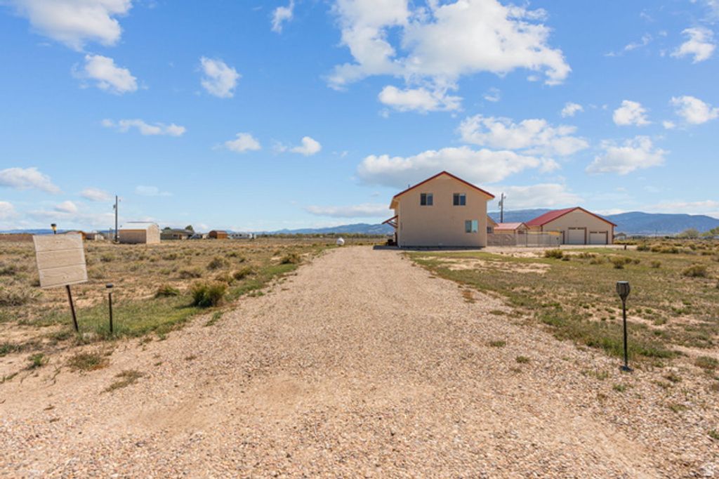 Image 2 of property listing at 5060 N 3550 W, Cedar City, UT 84721