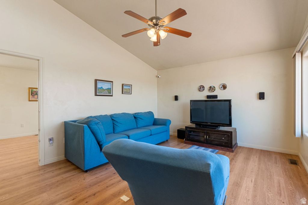 Image 27 of property listing at 5060 N 3550 W, Cedar City, UT 84721