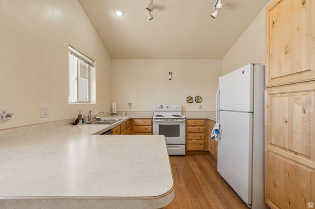 Image 31 of property listing at 5060 N 3550 W, Cedar City, UT 84721