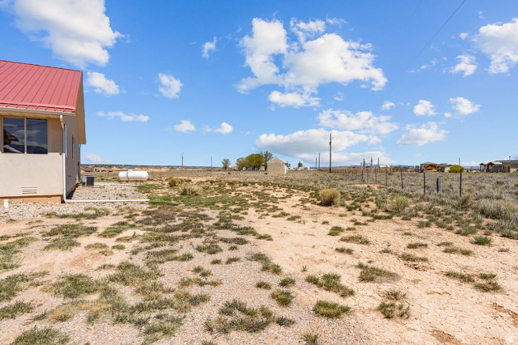 Image 37 of property listing at 5060 N 3550 W, Cedar City, UT 84721
