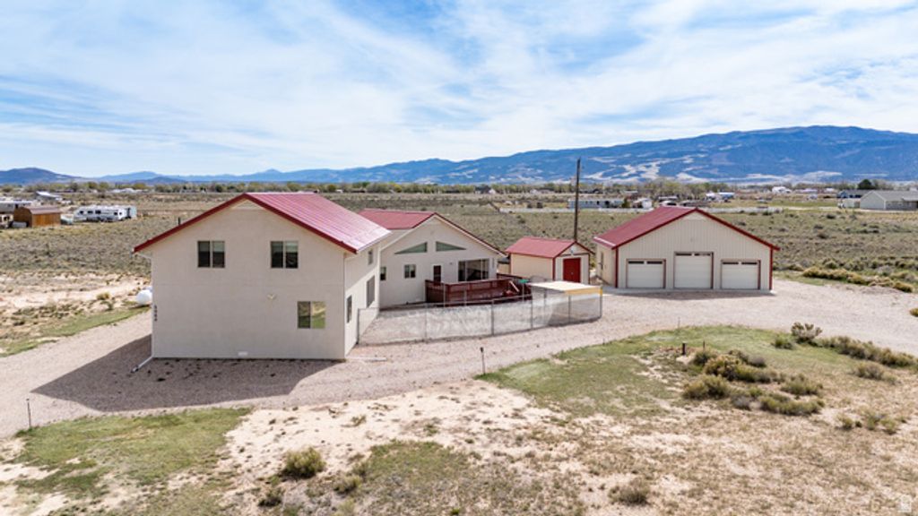 Image 61 of property listing at 5060 N 3550 W, Cedar City, UT 84721
