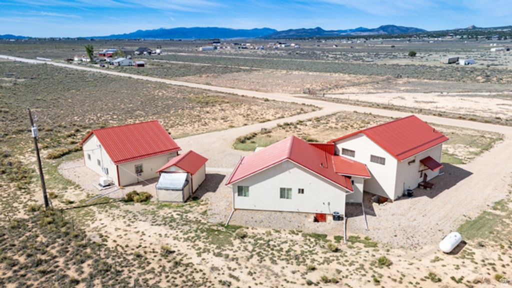 Image 68 of property listing at 5060 N 3550 W, Cedar City, UT 84721