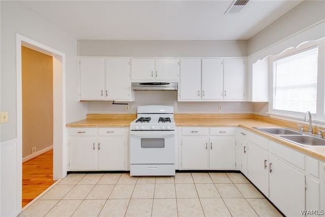 2111 18th, Northport, AL 35476