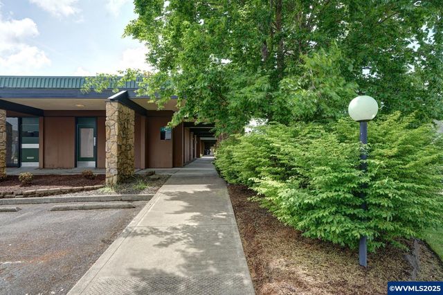 2715 Willetta St SW, Albany, OR 97321