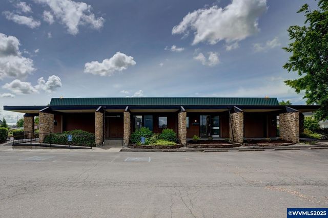 2715 Willetta St SW, Albany, OR 97321