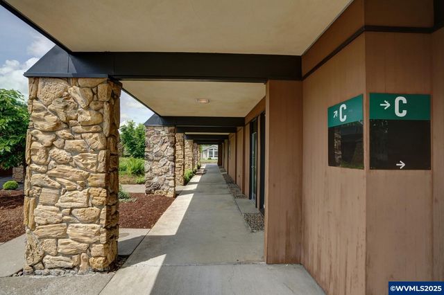 2715 Willetta St SW, Albany, OR 97321