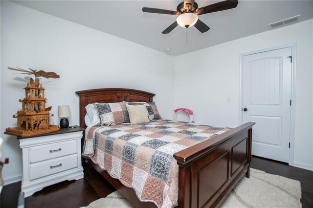 142 Lawrence Drive, Villa Rica, GA 30180
