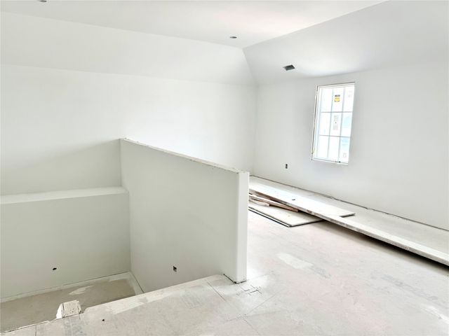 2712 NW Cedarwood Drive, Ankeny, IA 50023