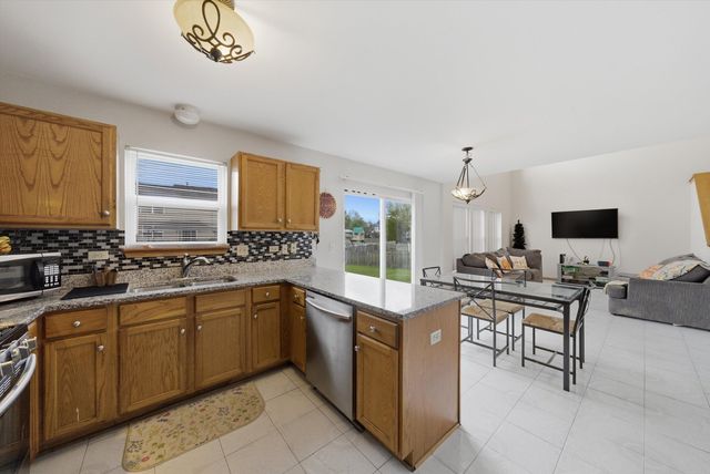 1620 Manor Oaks Drive, Plainfield, IL 60586