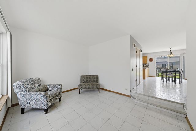 1620 Manor Oaks Drive, Plainfield, IL 60586