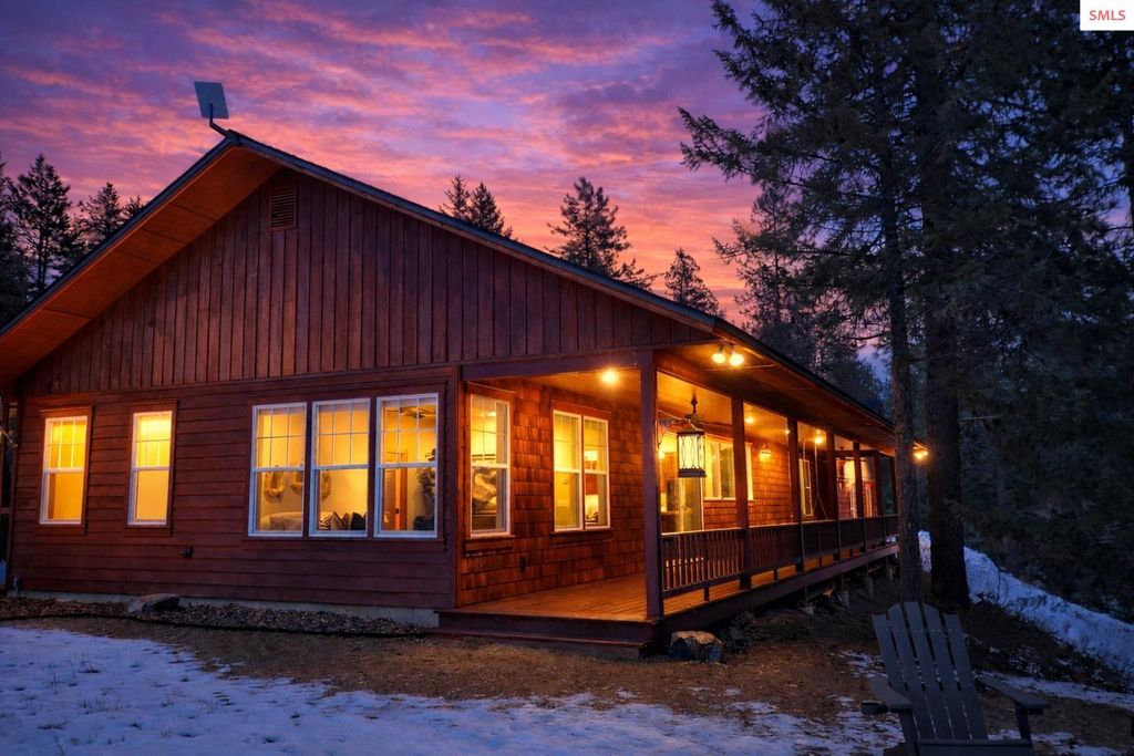 672 Hopkins Rd, Sandpoint, ID 83864