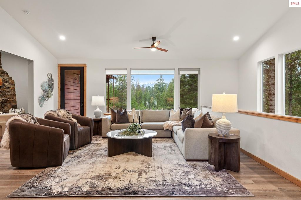 672 Hopkins Rd, Sandpoint, ID 83864 photo 10