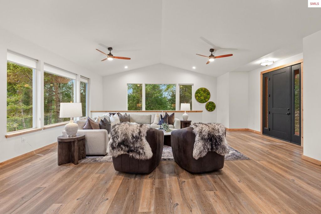 672 Hopkins Rd, Sandpoint, ID 83864 photo 11