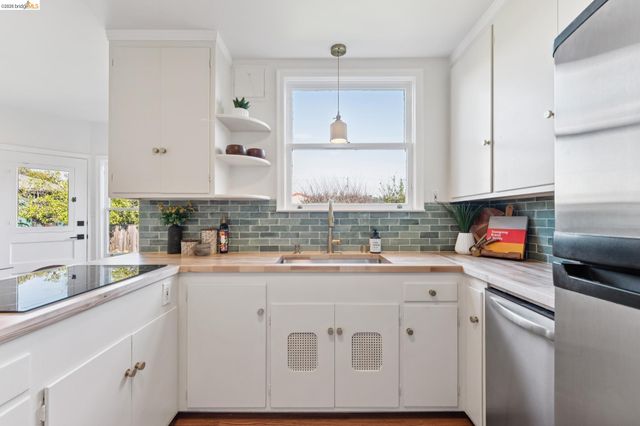 636 38th St, Richmond, CA 94805