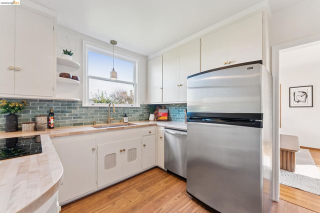 636 38th St, Richmond, CA 94805