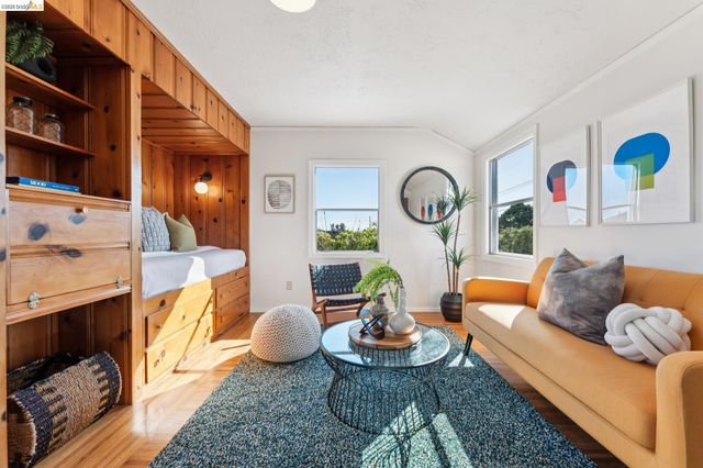 636 38th St, Richmond, CA 94805