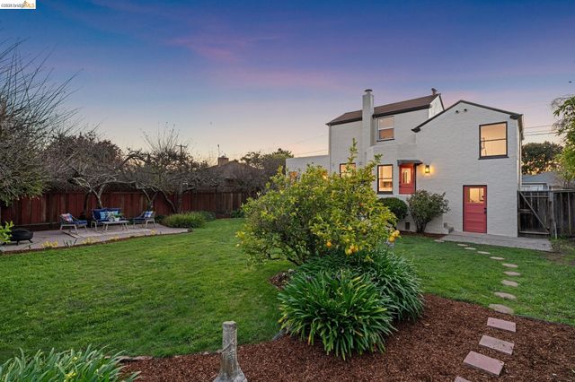 636 38th St, Richmond, CA 94805