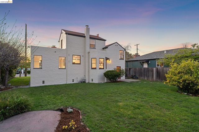 636 38th St, Richmond, CA 94805