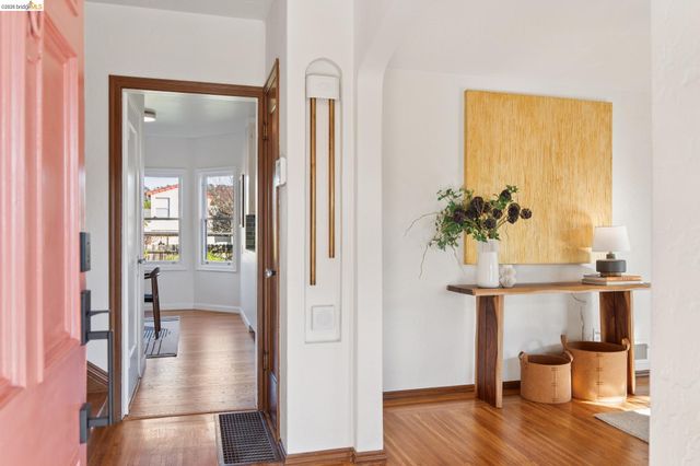 636 38th St, Richmond, CA 94805