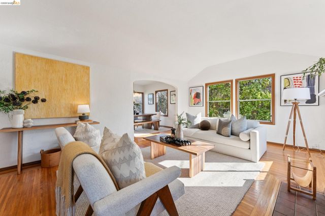 636 38th St, Richmond, CA 94805