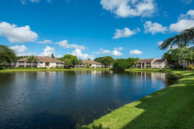 13870 Oneida Dr H1, Delray Beach, FL 33446