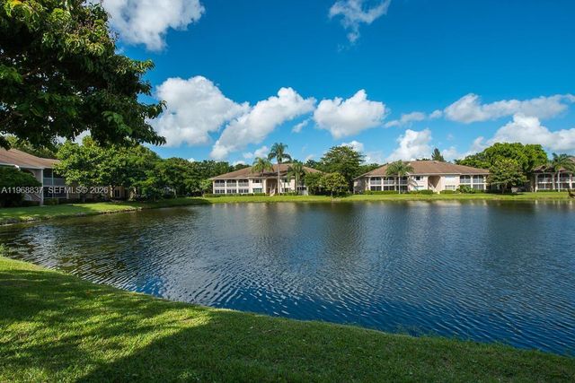 13870 Oneida Dr H1, Delray Beach, FL 33446