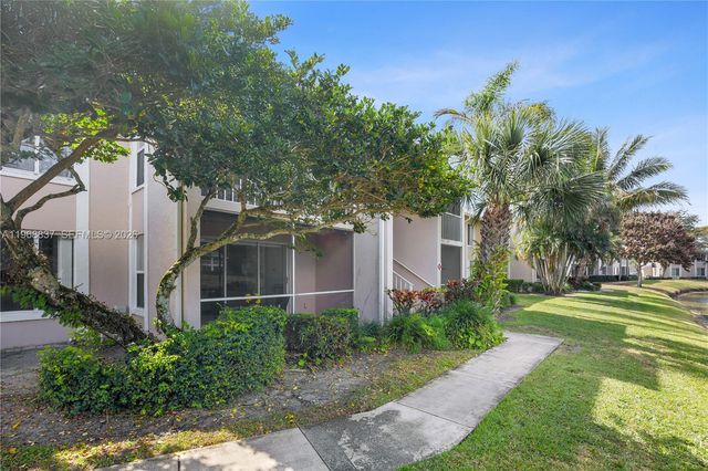 13870 Oneida Dr H1, Delray Beach, FL 33446