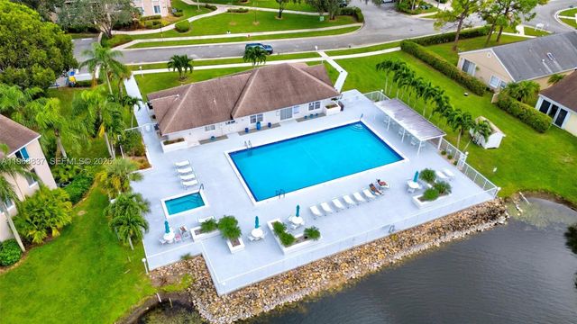 13870 Oneida Dr H1, Delray Beach, FL 33446