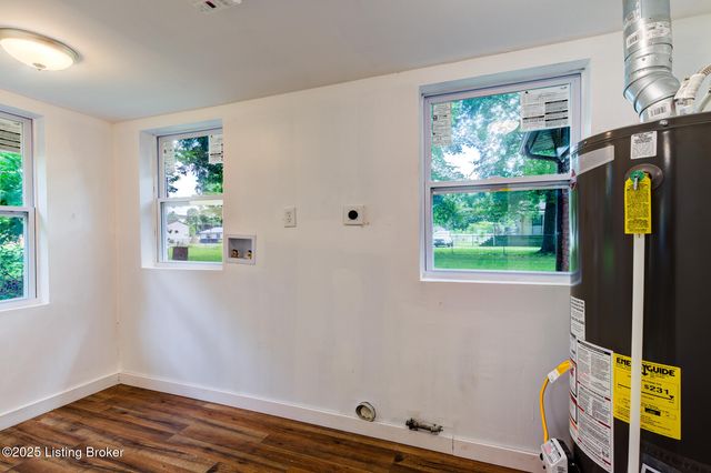 1121 Fairdale Rd, Fairdale, KY 40118