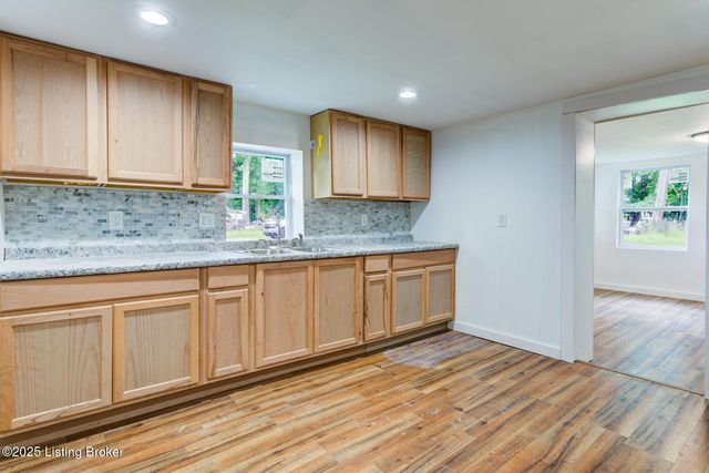 1121 Fairdale Rd, Fairdale, KY 40118