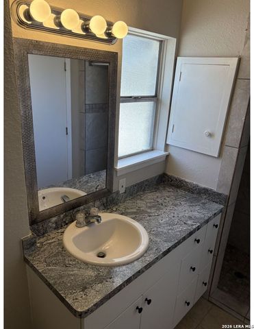 3935 Starhill, San Antonio, TX 78218