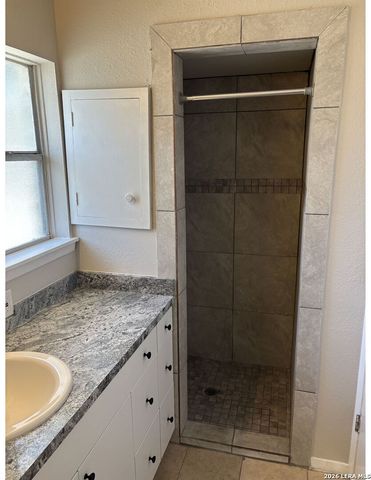 3935 Starhill, San Antonio, TX 78218