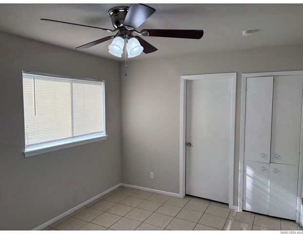 3935 Starhill, San Antonio, TX 78218