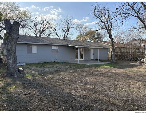 3935 Starhill, San Antonio, TX 78218