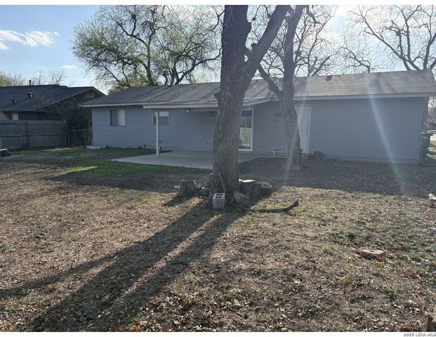 3935 Starhill, San Antonio, TX 78218