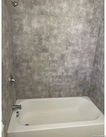 3935 Starhill, San Antonio, TX 78218