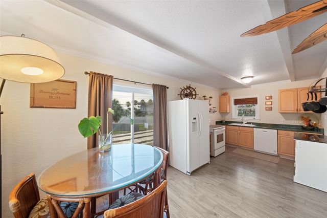 12 Highland Drive, Hitchcock, TX 77563